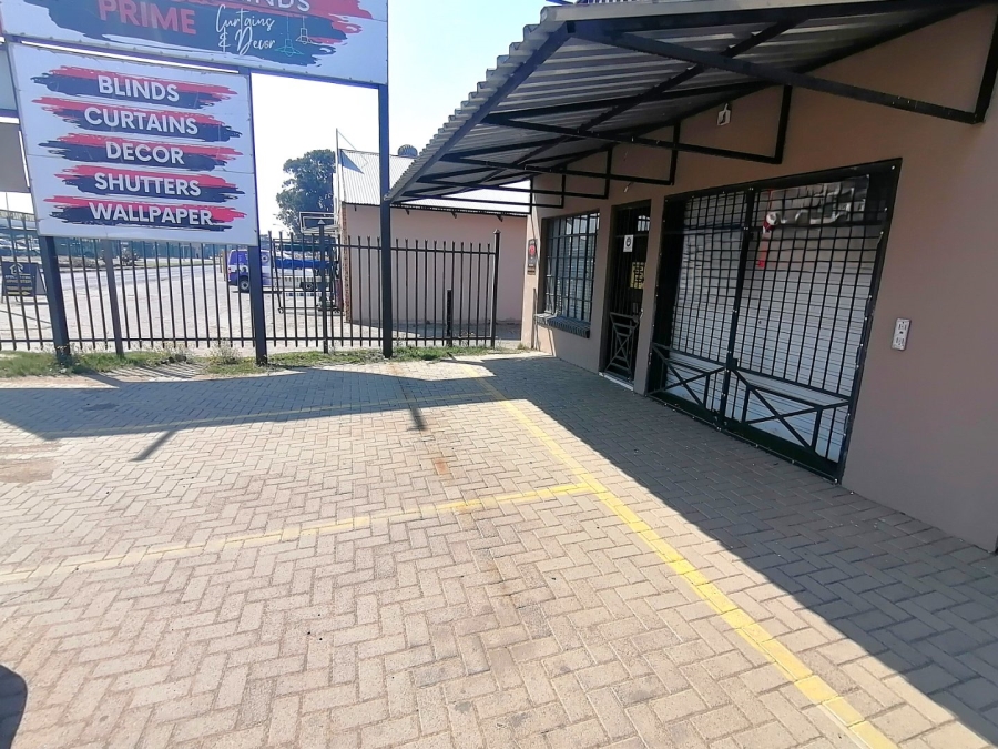 To Let commercial Property for Rent in Oranjesig Free State